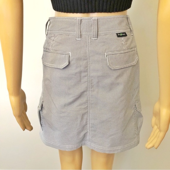 Prtex Y2K Gingham Medium Rise Casual Black & White Mini Cargo Skirt. US 04. - Picture 2 of 14